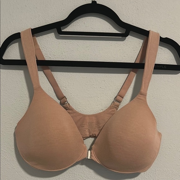 Simple Tan T-Shirt Bra with Molded Cups and Adjustable Straps - Picture 1 of 3